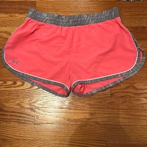 Under Armour Women’s Shorts Pink Size M